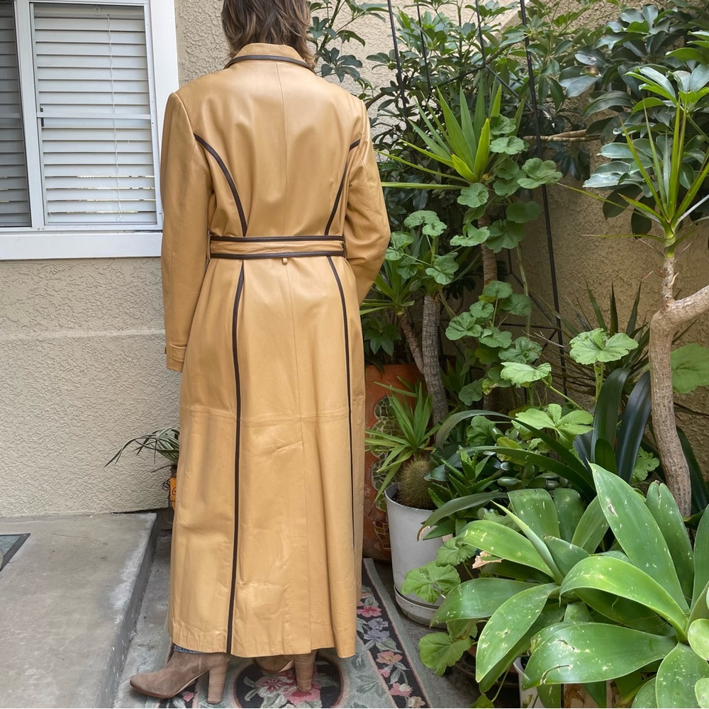 Vintage tan/brown Newportnews leather full length coat - Picture 10 of 14